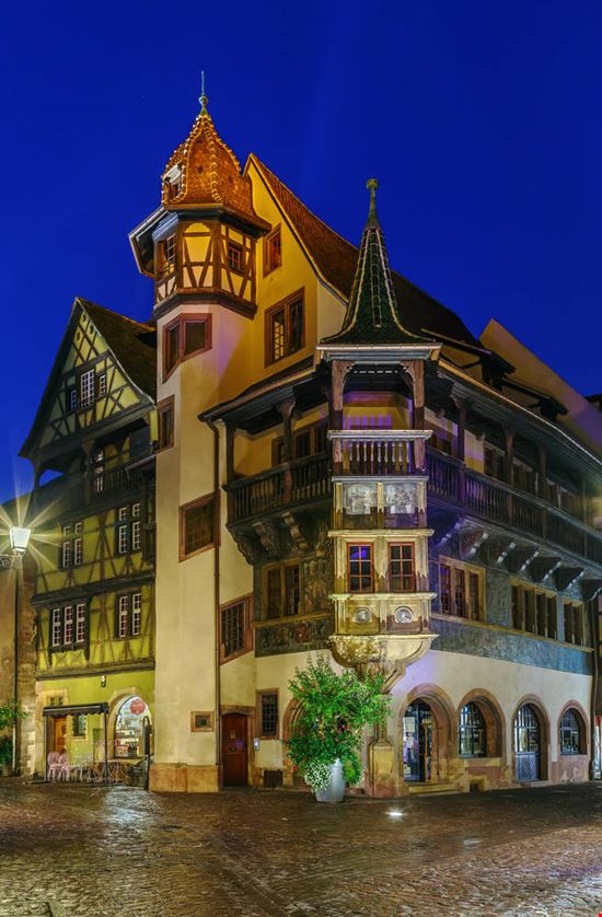 Casa Pfister Casa Pfister Borisb17 - Shutterstock.com Borisb17