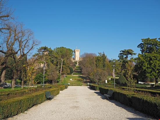 Castello Castello Matteo Ceruti - Shutterstock.com 