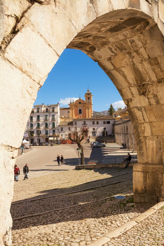 Piazza Garibaldi Piazza Garibaldi Angelo D'Amico / Shutterstock.com 