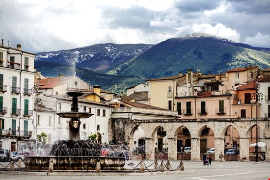 Piazza Garibaldi Piazza Garibaldi TTL media / Shutterstock.com 