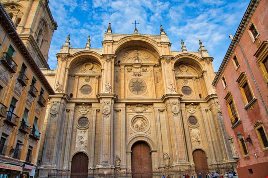 Cattedrale Cattedrale Elijah Lovkoff - Shutterstock.com 