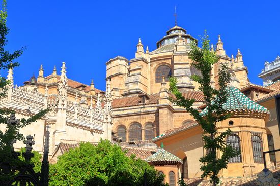 Cattedrale Cattedrale Inu - Shutterstock.com 