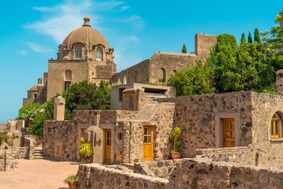 Ischia Il Castello Aragonese G Alina - Shutterstock.com 