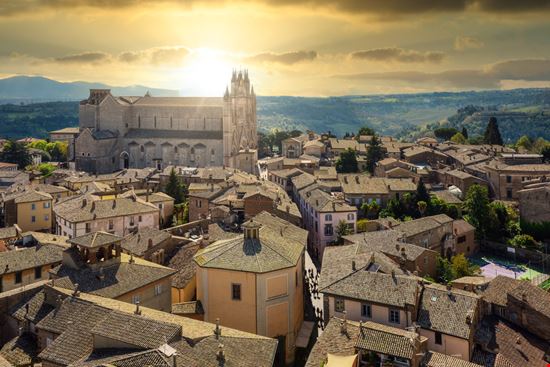 Cathedral Orvieto Boris Stroujko - Shutterstock.com 