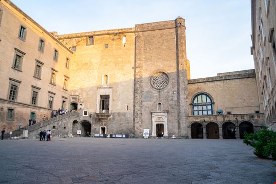 Maschio Angioino Napoli k_samurkas / Shutterstock.com 