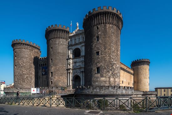 Maschio Angioino Napoli leszczem / Shutterstock.com 
