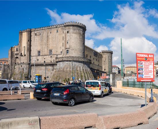 Maschio Angioino Napoli Volodymyr Baleha / Shutterstock.com 
