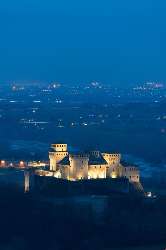 Castello di Torrechiara Castello di Torrechiara Franco Cogoli / Shutterstock.com 