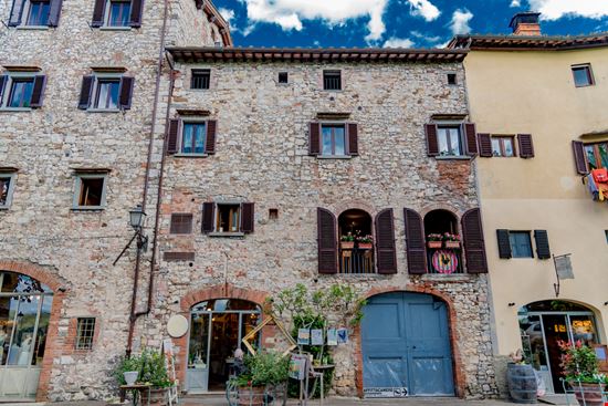 Radda in Chianti Radda in Chianti DiegoMariottini / Shutterstock.com 