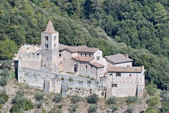 Abbazia di San Cassiano Abbazia di San Cassiano flaviano fabrizi - Shutterstock.com 