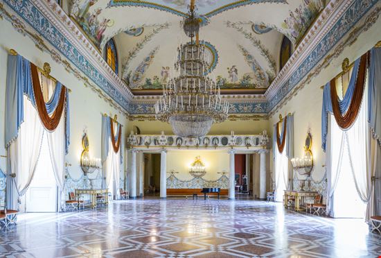 Palazzo Reale di Capodimonte Palazzo Reale di Capodimonte Gimas / Shutterstock.com 