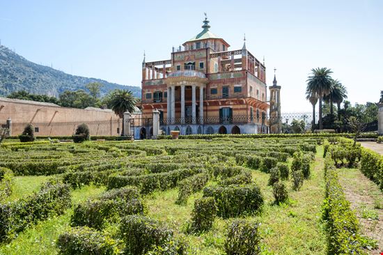 Palazzina Cinese Palazzina Cinese luigi nifosi - Shutterstock.com 