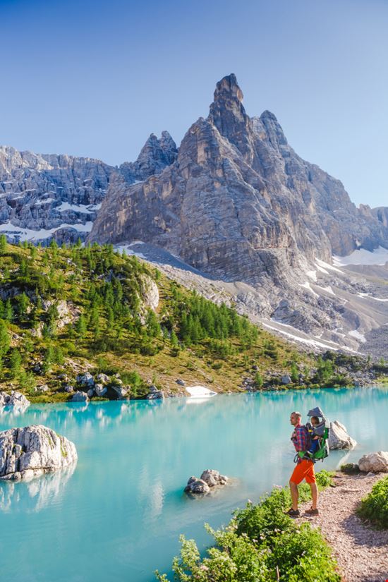Lago di Sorapis Uno spettacolo delle Dolomiti Olga Danylenko - Shutterstock.com 