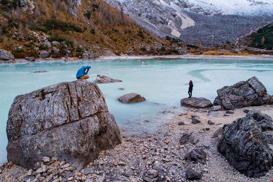 Lago di Sorapis Uno spettacolo delle Dolomiti Valdis Skudre - Shutterstock.com 