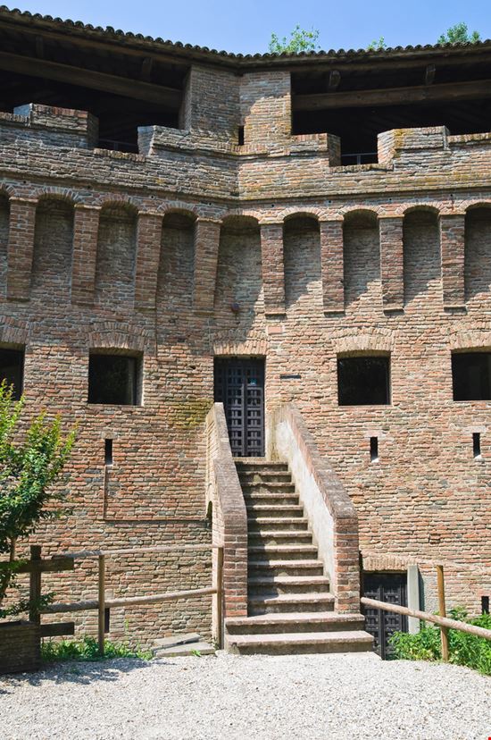 Rocca di Stellata Rocca di Stellata Miti74 / Shutterstock.com 