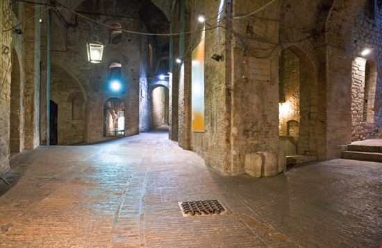 La Rocca Paolina La Rocca Paolina Gimas - Shutterstock.com 