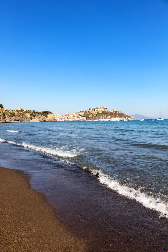 Procida Spiaggia di Chiaia stock.adobe.com 
