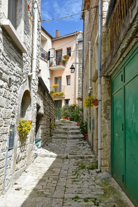Oratino Il borgo di Oratino stock.adobe.com 