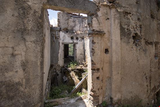 Roghudi Il borgo fantasma di Roghudi Vecchio stock.adobe.com 