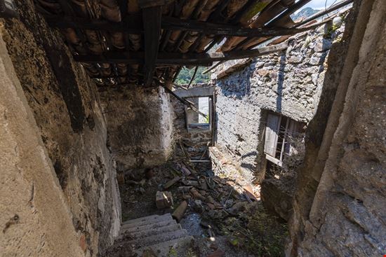 Roghudi Il borgo fantasma di Roghudi Vecchio stock.adobe.com 