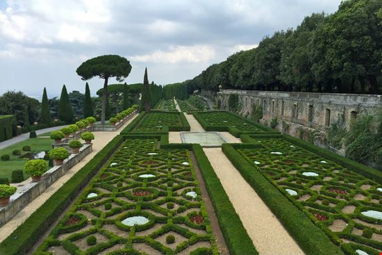 Giardini Vaticani Giardini Vaticani Amy Corti / Shutterstock.com Amy Corti / Shutterstock.com