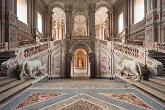 Palazzo Reale di Caserta Palazzo Reale di Caserta rusm - Istockphoto.com 