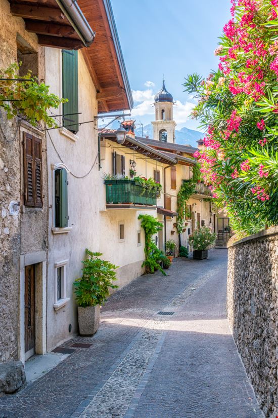 Limone sul Garda Limone sul Garda Shutterstock.com 