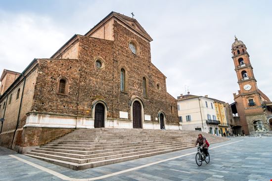 Duomo Duomo Eddy Galeotti / Shutterstock.com 