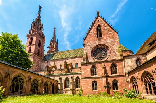 Cattedrale Cattedrale Leonid Andronov - Shutterstock.com 