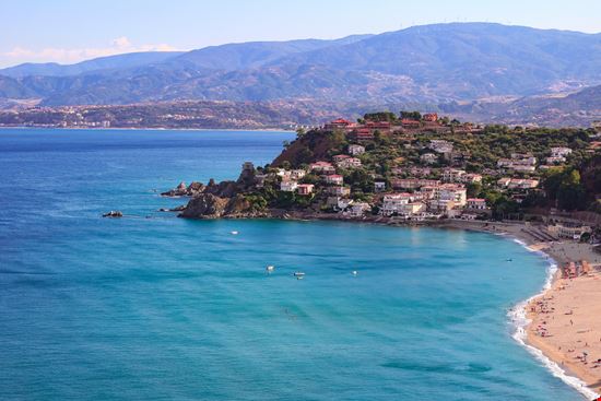 Spiaggia di Caminia Spiaggia di Caminia ni_pal86 - Shutterstock.com 