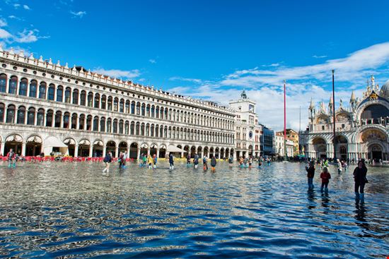 Acqua alta Acqua alta PlusONE / Shutterstock.com 
