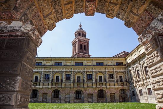 Mantova Palazzo Te Stefano Carnevali / Shutterstock.com 