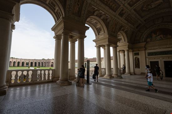 Mantova Palazzo Te Sergio Delle Vedove / Shutterstock.com 