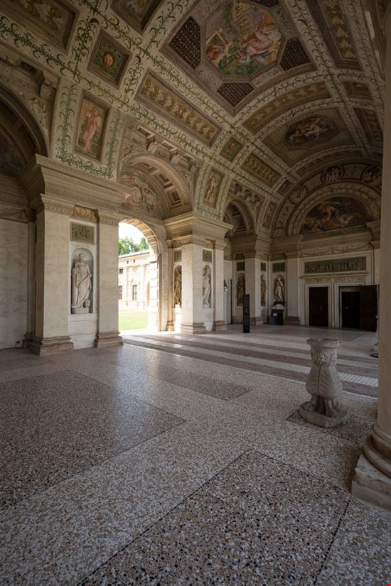 Mantova Palazzo Te Sergio Delle Vedove / Shutterstock.com 