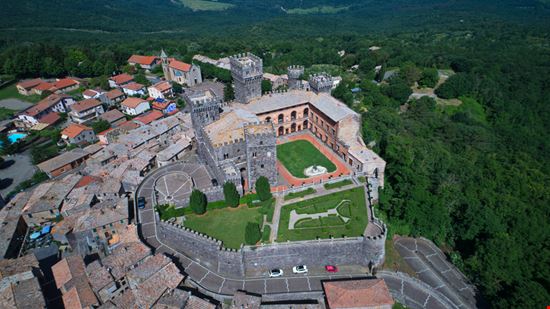 Castello Castello Antonio Losa - Shutterstock.com 