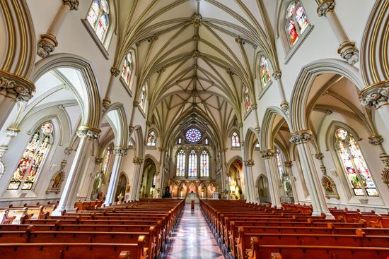 Cattedrale Cattedrale Felix Lipov / Shutterstock.com 