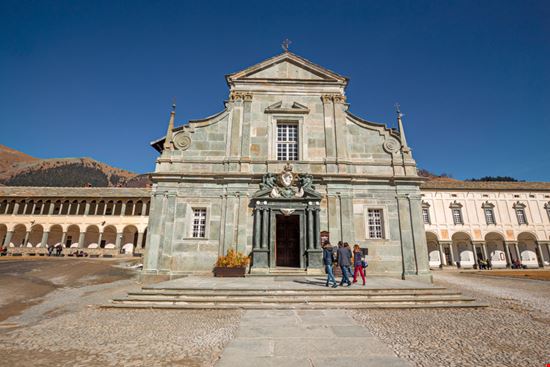 Il Santuario di Oropa Il santuario tra le Alpi sbellott / Shutterstock.com 