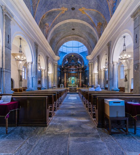Il Santuario di Oropa Il santuario tra le Alpi Michele Vacchiano / Shutterstock.com 