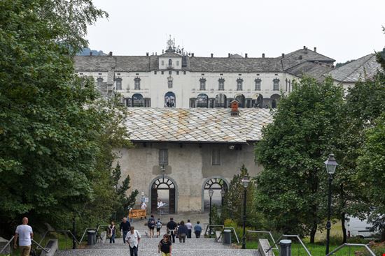 Il Santuario di Oropa Il santuario tra le Alpi Stefano Ember / Shutterstock.com 