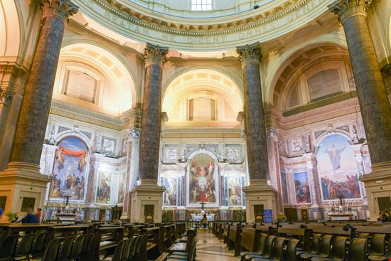 Il Santuario di Oropa Il santuario tra le Alpi Stefano Ember / Shutterstock.com 