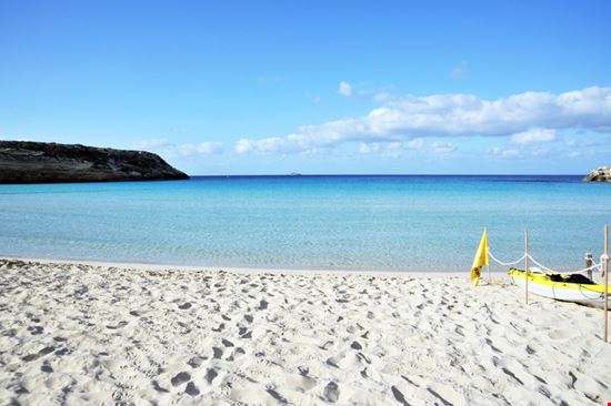 Spiaggia dei Conigli Lampedusa Guido Nicora - Shutterstock.com 