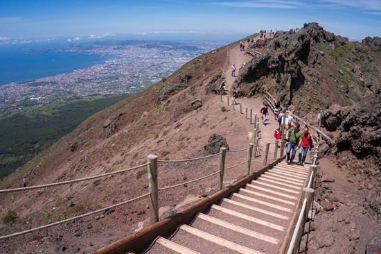 Vesuvio Vesuvio Alxcrs / Shutterstock.com 