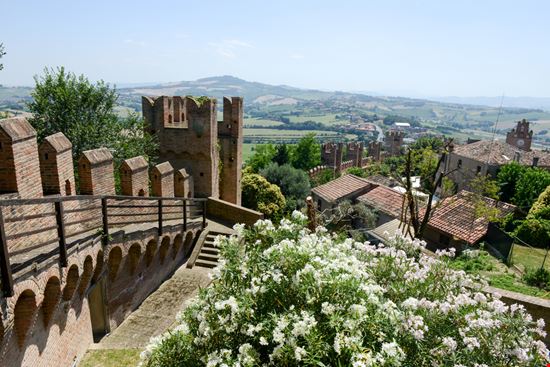 Gradara Gradara Stefano Ember / Shutterstock.com  
