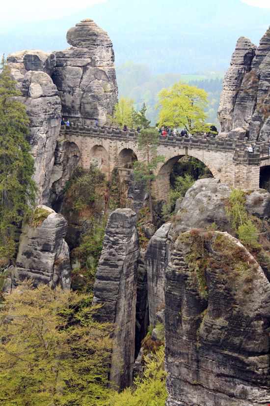 Ponte di Bastei Ponte di Bastei LIUDMILA ERMOLENKO - Shutterstock.com 