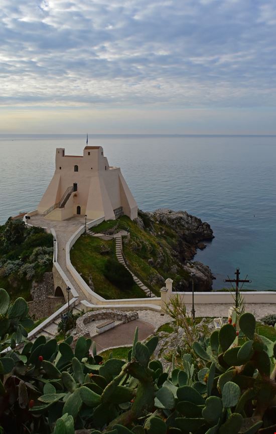 Torre Truglia Torre Truglia ValerioMei - Shutterstock.com 