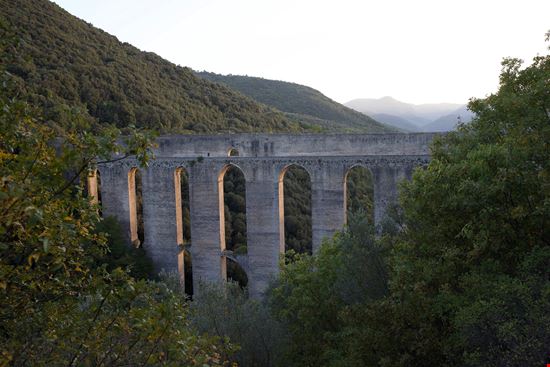 Spoleto ponte delle torri stock.adobe.com 