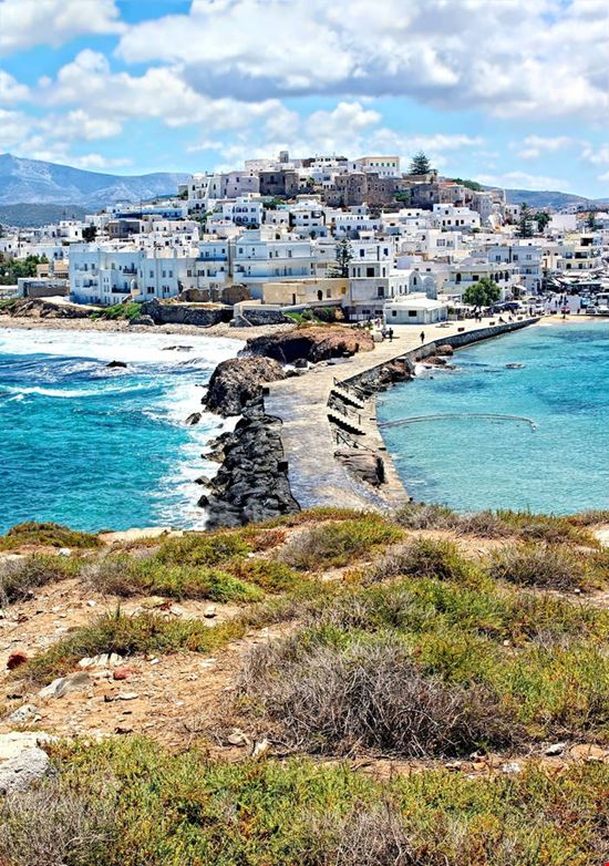 Naxos Naxos Chantal de Bruijne - Shutterstock.com Chantal de Bruijne