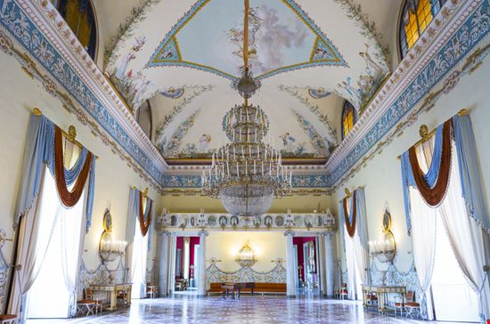 Palazzo Reale di Capodimonte Palazzo Reale di Capodimonte Gimas / Shutterstock.com 