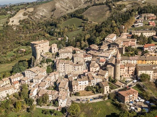 Sant'Agata Feltria Scorci del borgo Shutterstock.com 