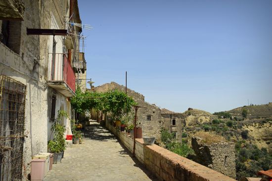 Tursi il borgo autentico nel cuore della Basilicata Shutterstock.com 